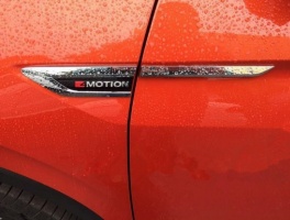Хром накладки с лого 4Motion на крыло и дверь для VW Tiguan 2017+ | 4 части