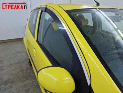 Дефлекторы Пежо 107 (5D) 2005-2015 | с хром молдингом, из 4 частей, премиум, плоские, 2D