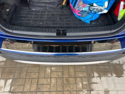 Накладка на задний бампер для Volkswagen Taos 2021+ | зеркальная нержавейка