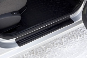Накладки на внутренние пороги передних дверей Lada Largus 2012+ (фургон) 2 штуки | шагрень