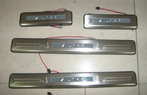 Накладки на дверные пороги с LED подстветкой, нерж. для HYUNDAI i20