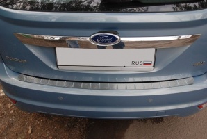 Накладка на задний бампер для Ford Focus 2 (2008-2010) хэтчбек 5d | нержавейка + силиконовые вставки, без загиба