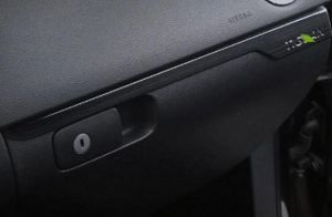 Накладка на бардачок для VW Tiguan 2017+ | 1 часть, Black Edition
