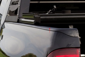 Накладки на боковые борта со скотчем 3М для Toyota Hilux 2015+ | 2 штуки