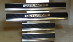 Накладки на пороги для Mitsubishi Outlander 2012+/2015+/2019+ | карбон + нержавейка