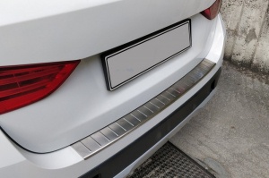 Накладка на задний бампер для BMW X1 (F48) 2016+ | матовая нержавейка