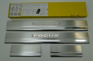 Накладки на пороги с логотипом для Ford Focus 2 5D (2005-2010) хэтчбек | нержавейка