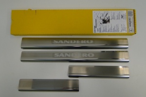Накладки на пороги с логотипом для Renault Sandero 2009-2013 и Sandero Stepway 2009-2013 | нержавейка